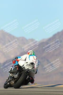 media/Jan-13-2024-SoCal Trackdays (Sat) [[9c032fe5aa]]/Turn 9 Backside (110pm)/